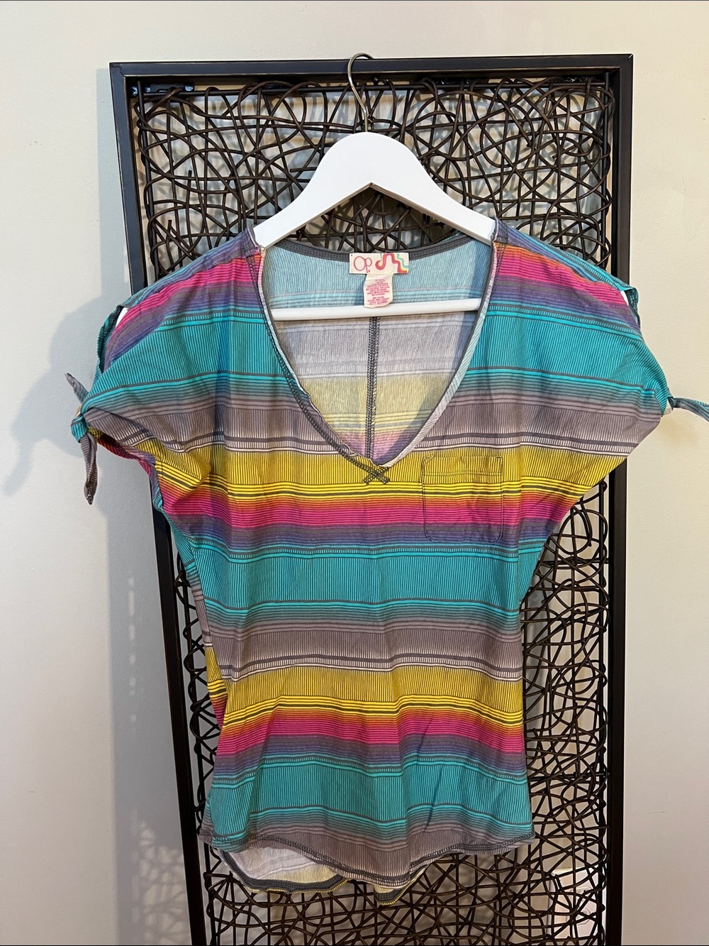 OP Retro surf 10 cotton keyhole sleeve beachy stripe fitted tee Y2K Vneck Jr S